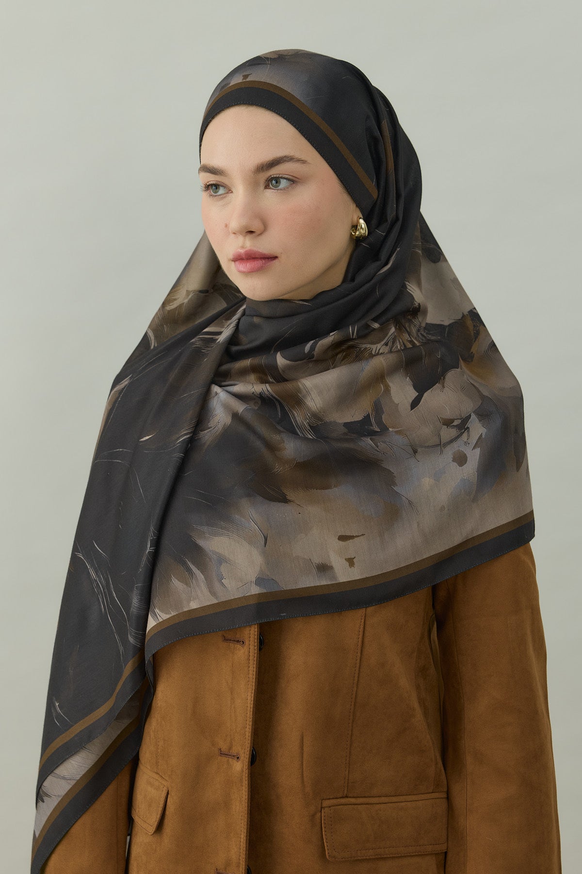 Fezah Prive Şal ve Eşarp Modelleri- {{ file.title }}