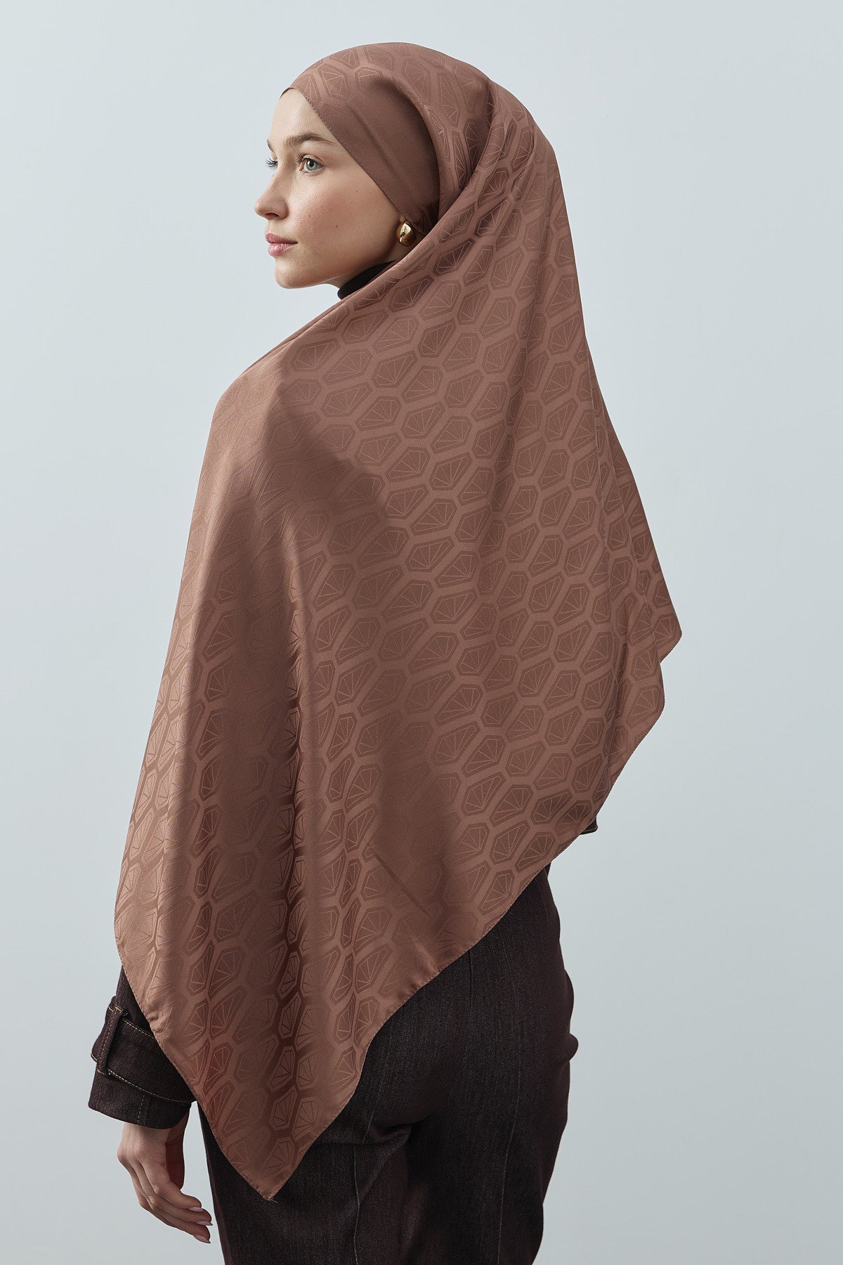 Fezah Prive Şal ve Eşarp Modelleri- {{ file.title }}