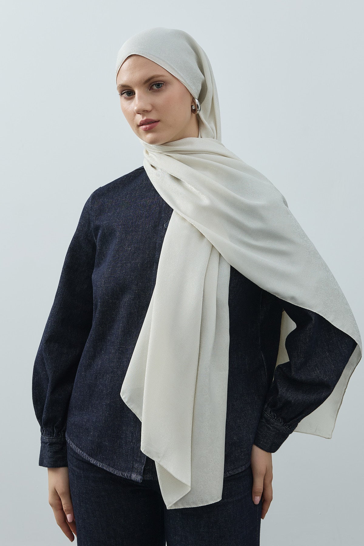 Fezah Prive Şal ve Eşarp Modelleri- {{ file.title }}