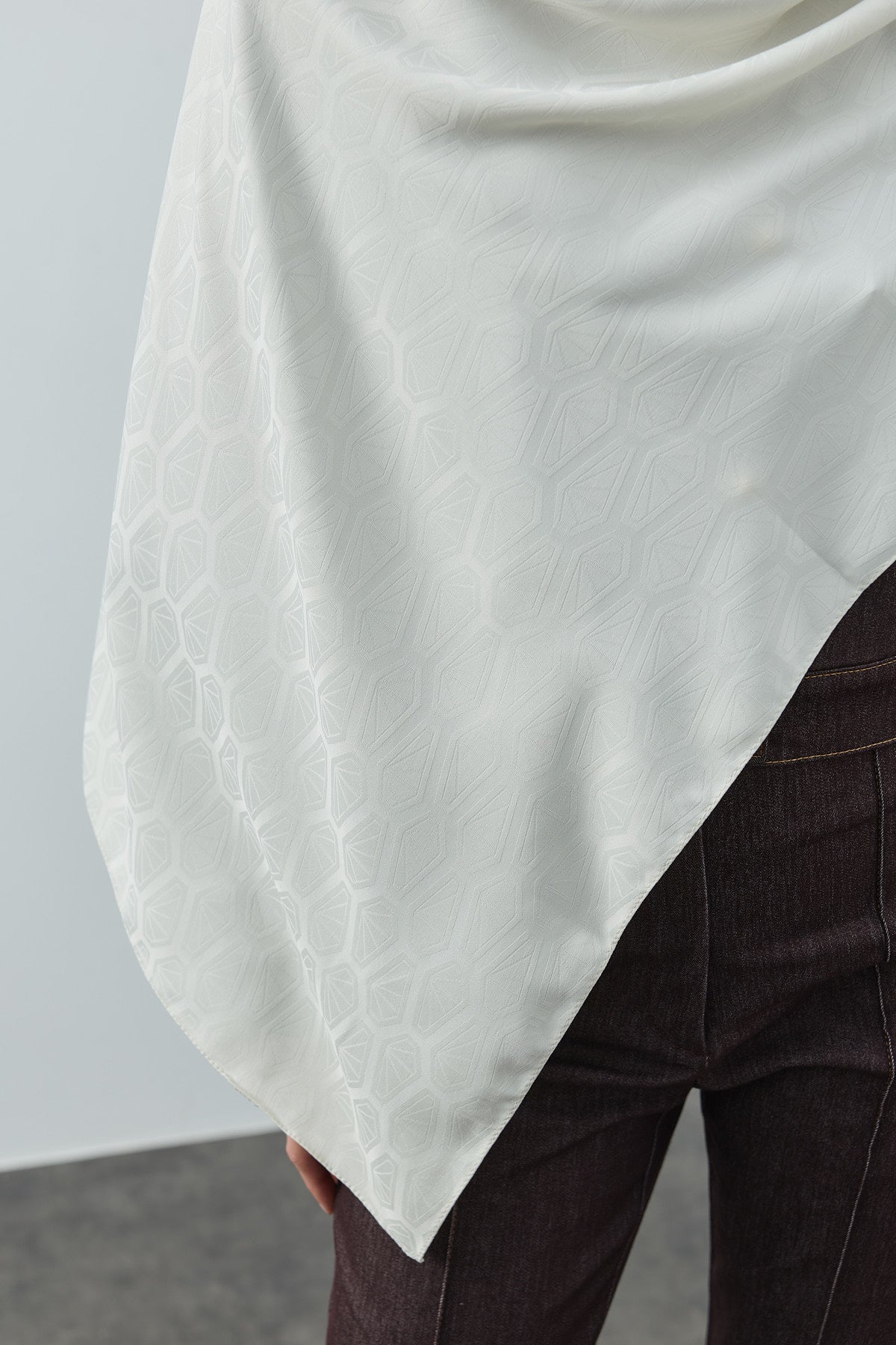 Fezah Prive Şal ve Eşarp Modelleri- {{ file.title }}