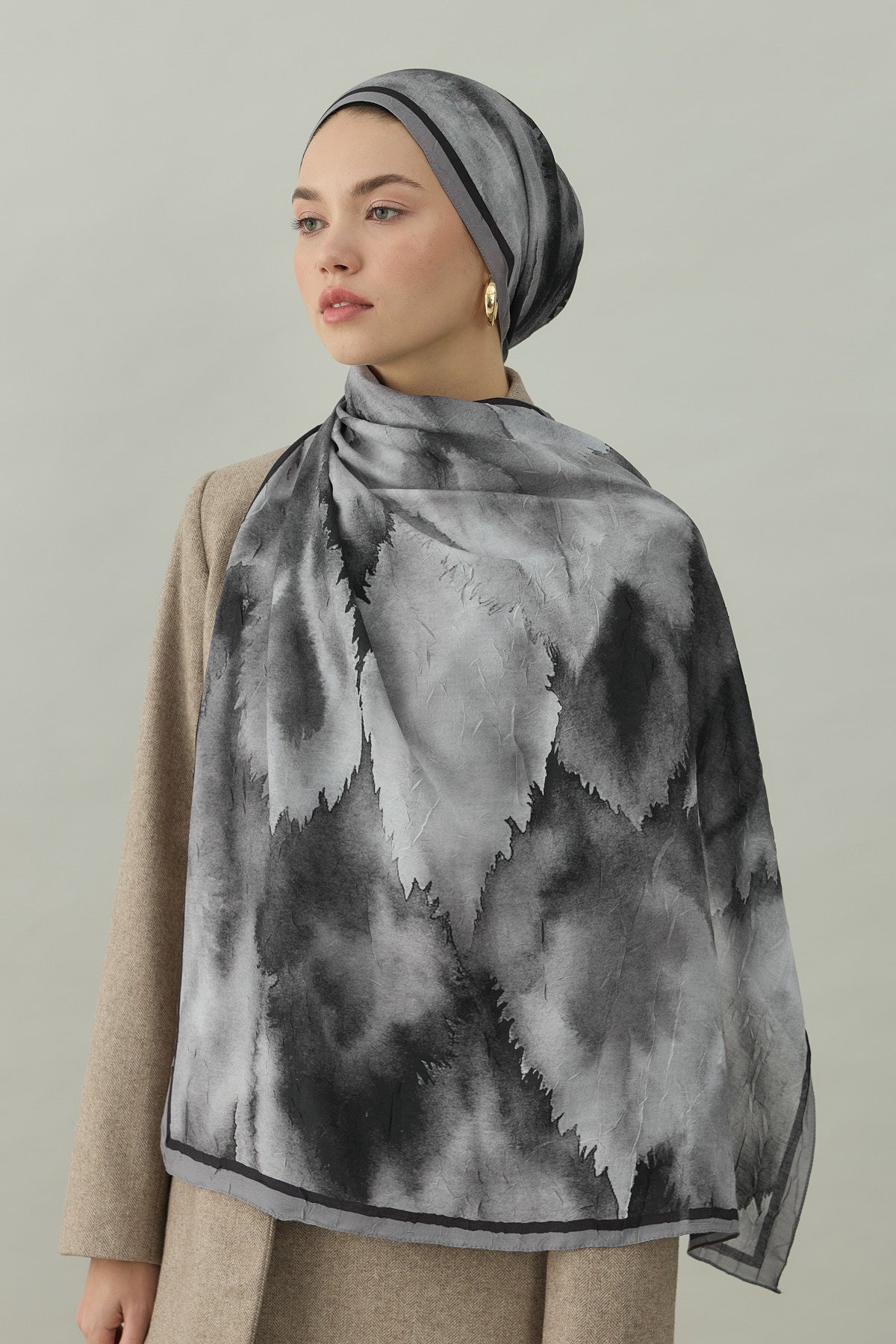 Fezah Prive Şal ve Eşarp Modelleri- {{ file.title }}