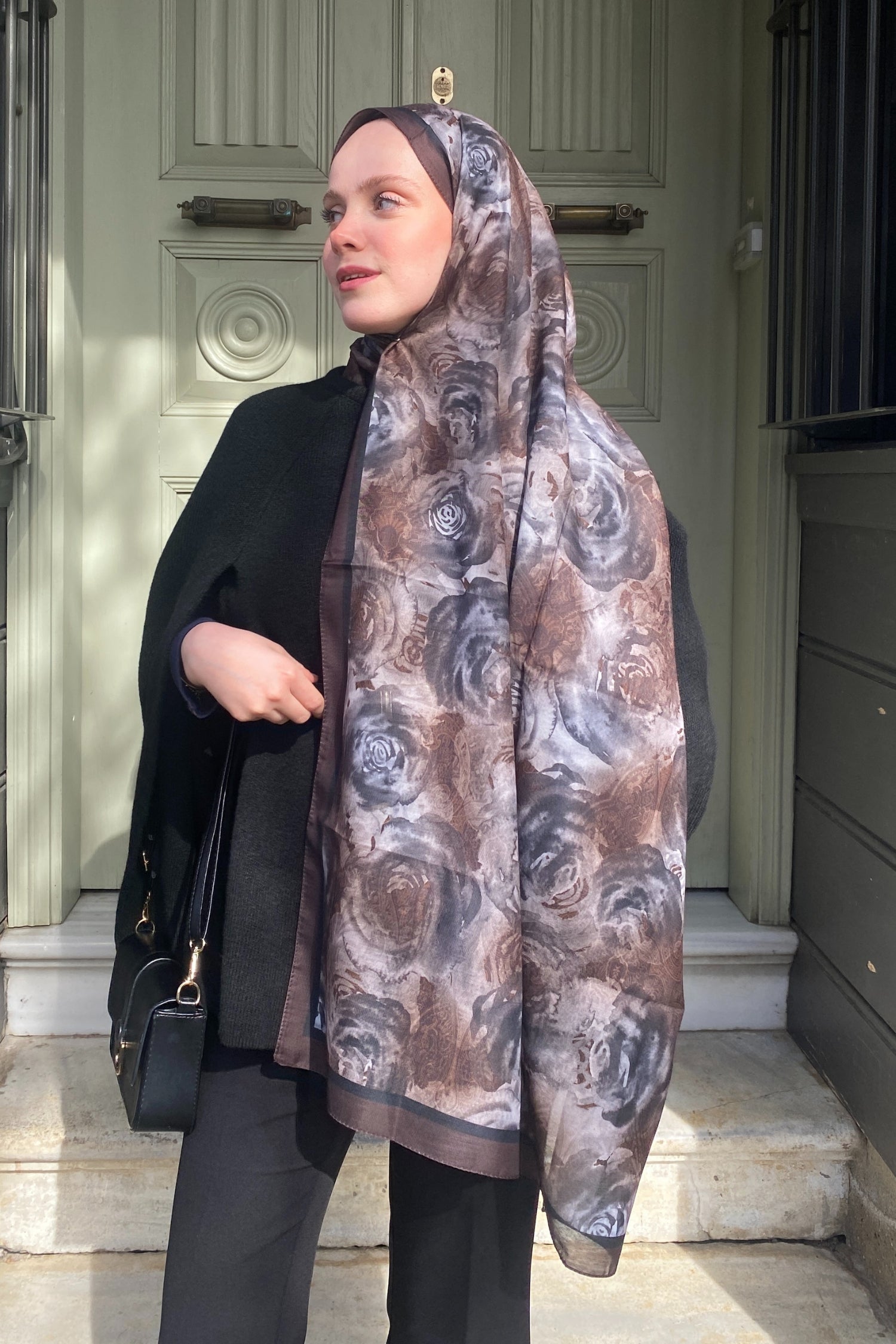 Roza Desen Şal Kahverengi