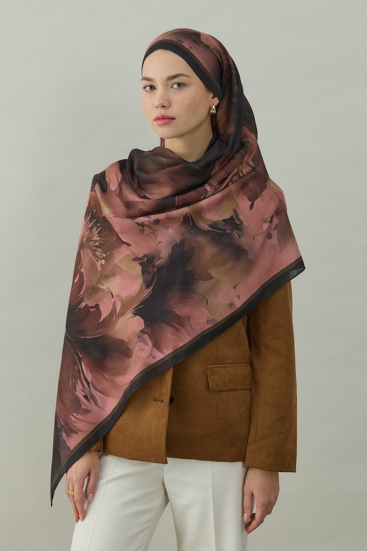 Fezah Prive Şal ve Eşarp Modelleri- {{ file.title }}